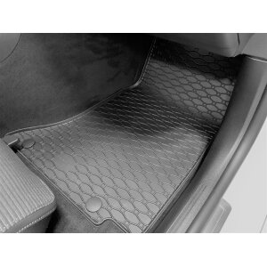 Gummimatten für MERCEDES C-Klasse-e W206 ab 2022 / C-Klasse W/S206 ab 2026- - schwarz, 1,5 cm Rand