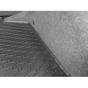 Kofferraumwanne für SEAT Ibiza ab 2017 - schwarz, rutschfest, wasserdicht, 1,5 cm rand,