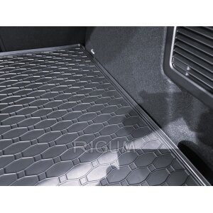 Kofferraumwanne für Ford Focus Schrägheck ab 2018 | Reserverad in voller GrĂ¶Ăźe - schwarz, rutschfest, wasserdicht, 1,5 cm rand,
