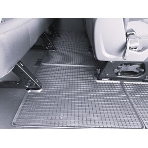 Passgenaue Gummifußmatten passend für Ford Transit 9 Sitzer ab 2014- / 2020-
