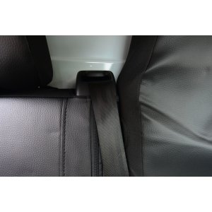 Passgenaue Kunstleder VIP Sitzbezüge geeignet für Nissan NV300 ab 2014 Maßgeschneidert - 1+2 ( 3-Sitzer )
